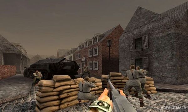 World War II Combat: Road to Berlin Screenshot 2